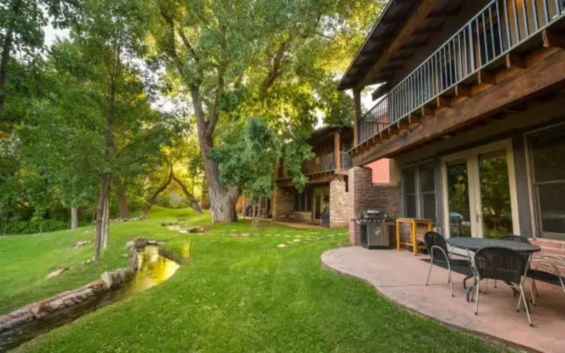 ola-travel-hotel-Aarchway Inn