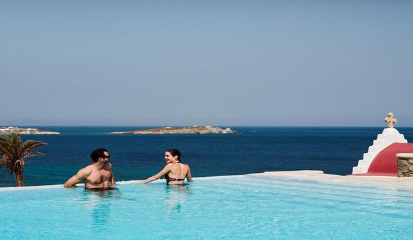 ola-travel-hotel-Bill & Coo Suites and Lounge