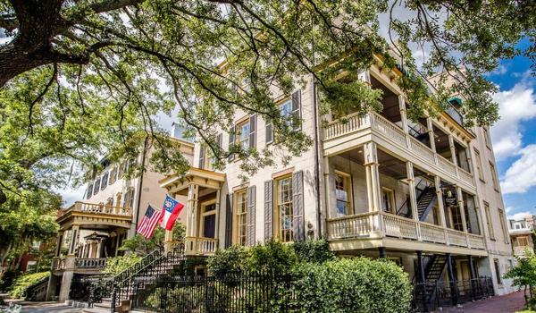 ola-travel-hotel-The Gastonian, Historic Inn