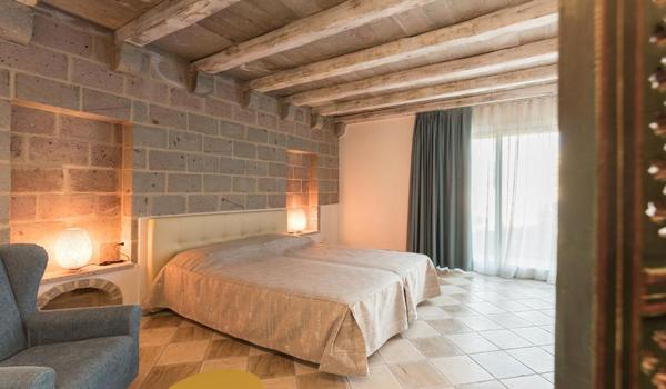 ola-travel-hotel-Hotel Ristorante Grotta Palazzese