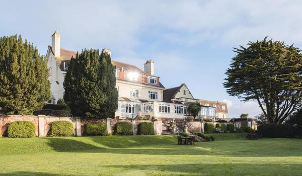 ola-travel-hotel-Northfield Hotel