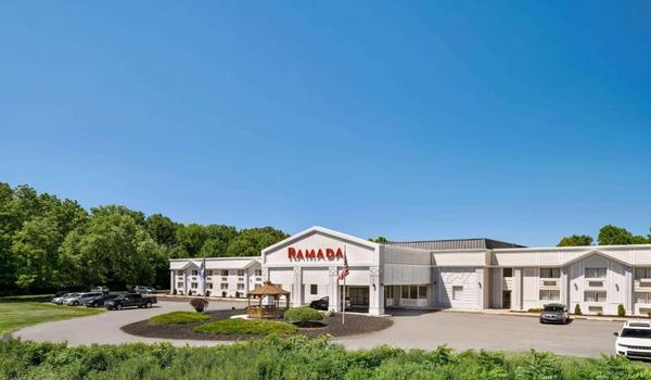 ola-travel-hotel-Allentown Whitehall Manor