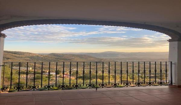 ola-travel-hotel-Hotel La Fuente
