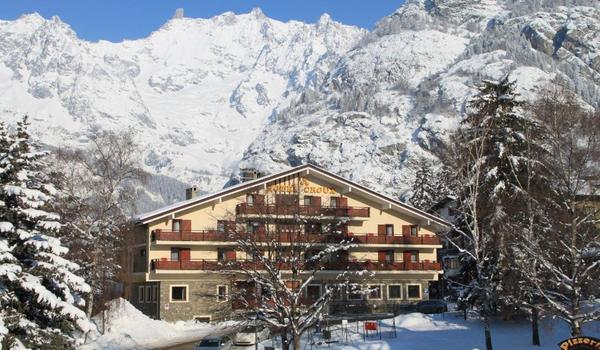 ola-travel-hotel-Hotel Croux