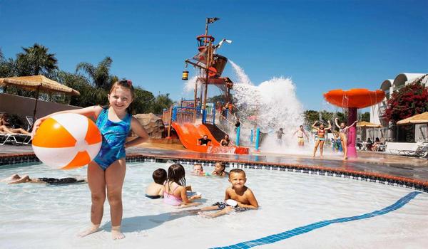 ola-travel-hotel-Howard Johnson by Wyndham Anaheim Hotel and Water Playground