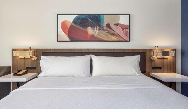 ola-travel-hotel-Hilton Garden Inn Oakbrook Terrace