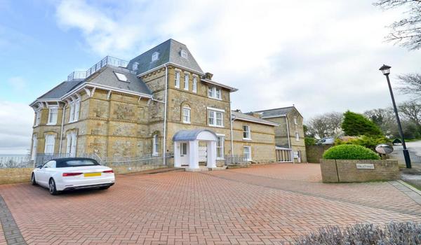 ola-travel-hotel-The Priory Bay Hotel