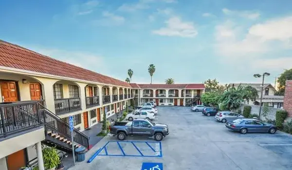 ola-travel-hotel-Borgo Egnazia
