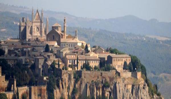 ola-travel-hotel-La Badia di Orvieto