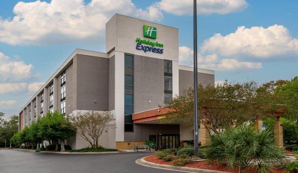 ola-travel-hotel-Holiday Inn Express Tallahassee