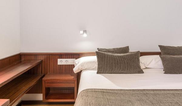 ola-travel-hotel-Hotel Travelodge Figueres