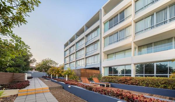 ola-travel-hotel-Oaks Nelson Bay Lure Suites