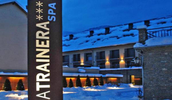 ola-travel-hotel-Apartaments Esterri