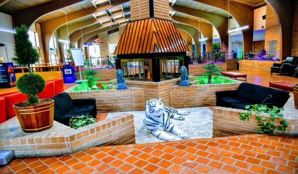 ola-travel-hotel-The Inn at Douglas Center