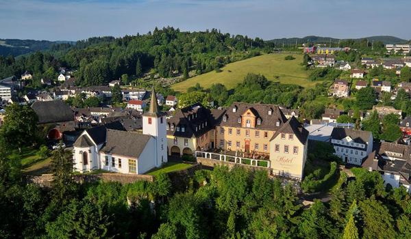 ola-travel-hotel-Schlosshotel Burg