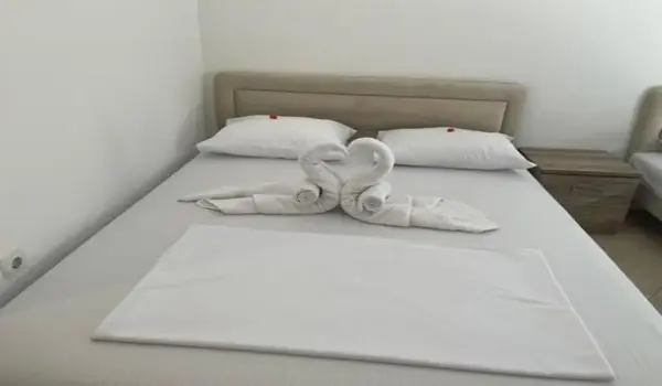 ola-travel-hotel-Apartments Lila