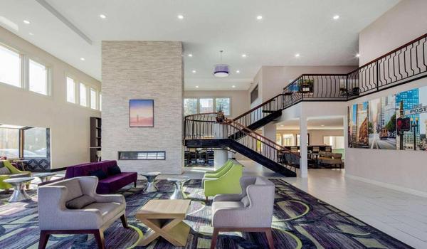 ola-travel-hotel-La Quinta Inn & Suites by Wyndham Hayward
