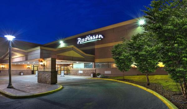 ola-travel-hotel-Radisson Hotel Sudbury