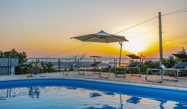 ola-travel-hotel-Villa Ana