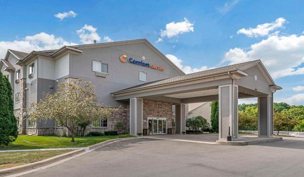 ola-travel-hotel-Comfort Suites Lake Geneva East