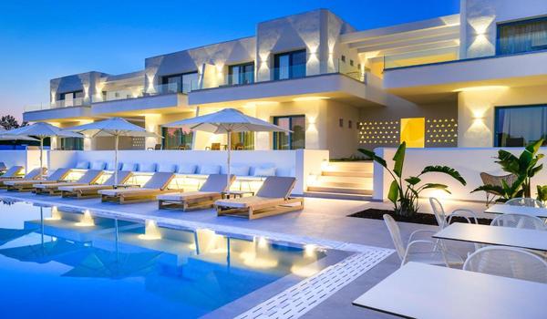 ola-travel-hotel-Grecotel Lux Me White Palace