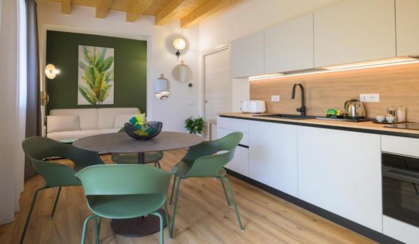 ola-travel-hotel-Azzurra