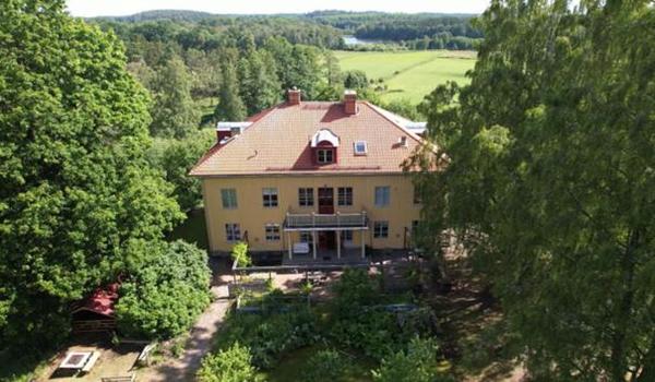 ola-travel-hotel-Vimmerby Bed & Breakfast