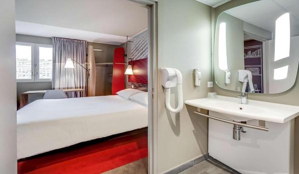 ola-travel-hotel-ibis Orléans Centre Gare