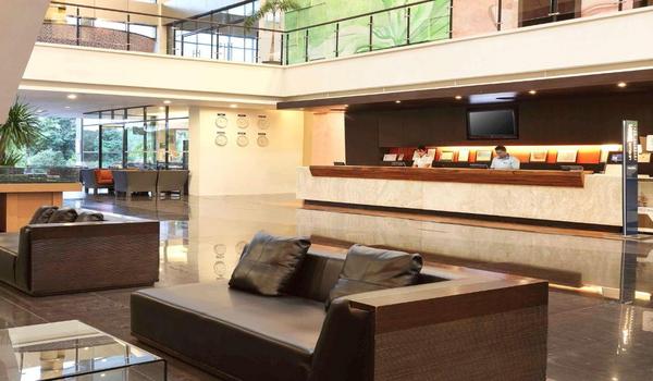 ola-travel-hotel-Novotel Manado Golf Resort & Convention Center