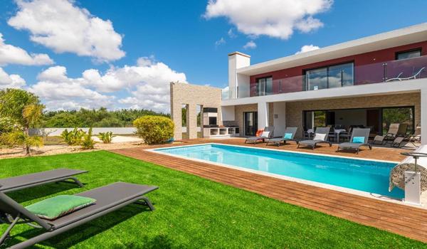 ola-travel-hotel-Rooms De Pera