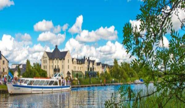 ola-travel-hotel-Leitrim Marina Hotel