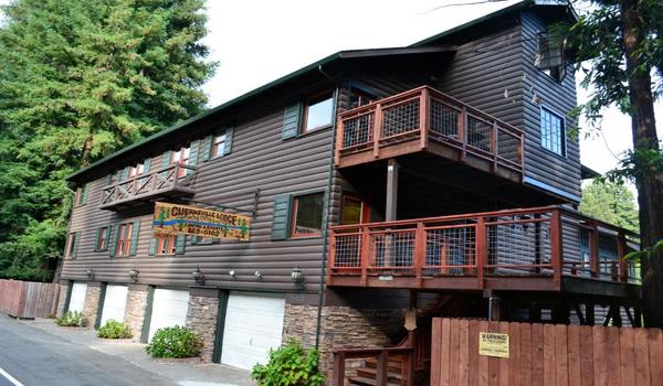 ola-travel-hotel-Guerneville Lodge