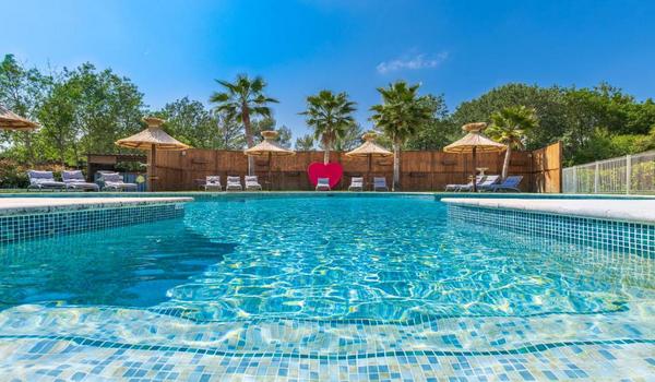 ola-travel-hotel-Les Bastides de Saint-Paul