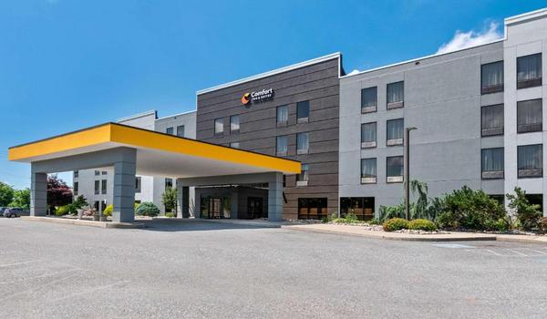 ola-travel-hotel-Comfort Inn & Suites York