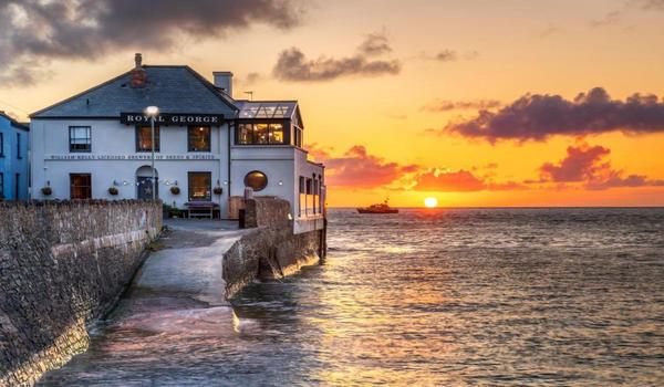 ola-travel-hotel-The Royal George
