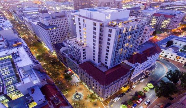 ola-travel-hotel-Taj Cape Town