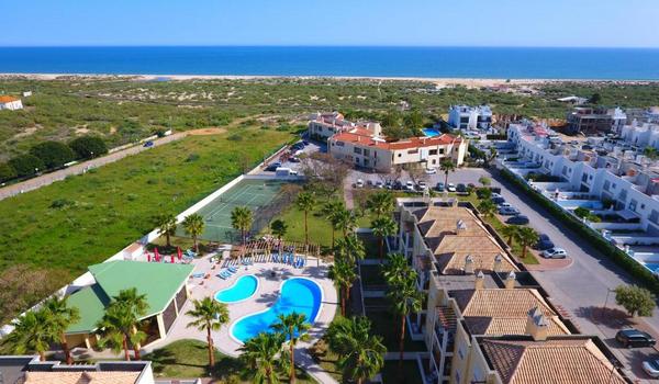 ola-travel-hotel-Praia da Lota Resort