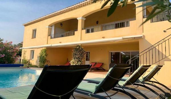 ola-travel-hotel-Les Bastides du Golf