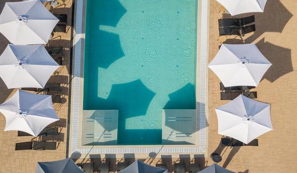 ola-travel-hotel-CE Plaza Hotel