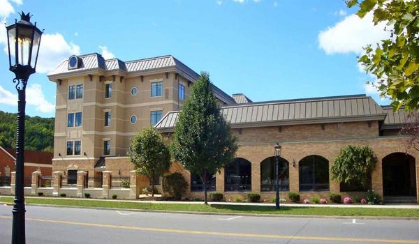 ola-travel-hotel-Shawnee Peak Inn
