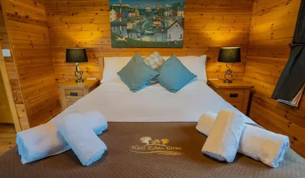 ola-travel-hotel-Cheddar Magic - Glamping in the Caves