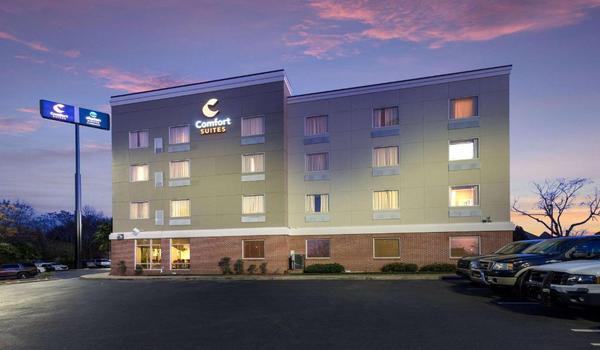 ola-travel-hotel-Comfort Suites McDonough