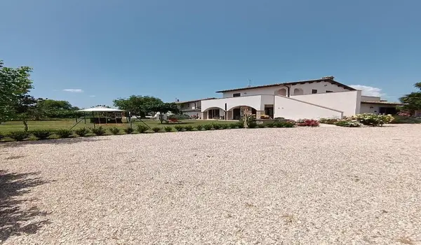 ola-travel-hotel-La Maestà