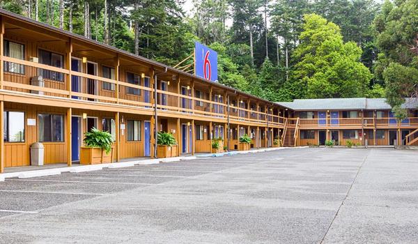 ola-travel-hotel-Motel 6-Gold Beach, OR