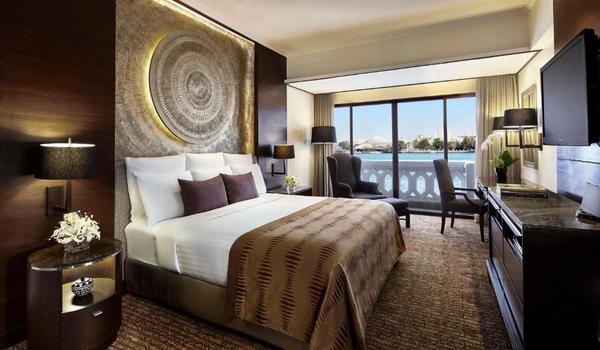 ola-travel-hotel-Anantara Riverside Bangkok Resort