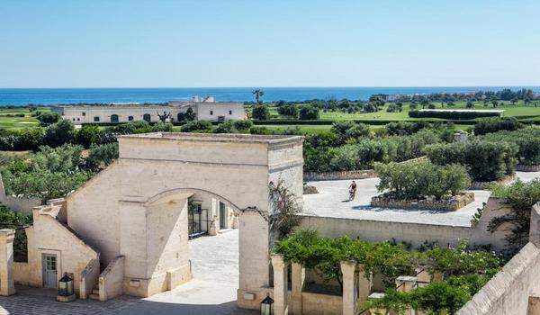 ola-travel-hotel-Borgo Egnazia