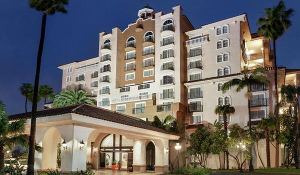 ola-travel-hotel-Embassy Suites by Hilton Santa Ana Orange County Airport
