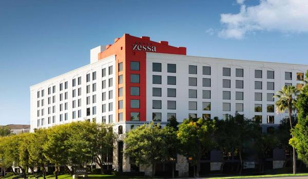 ola-travel-hotel-DoubleTree by Hilton Santa Ana Orange County Airport