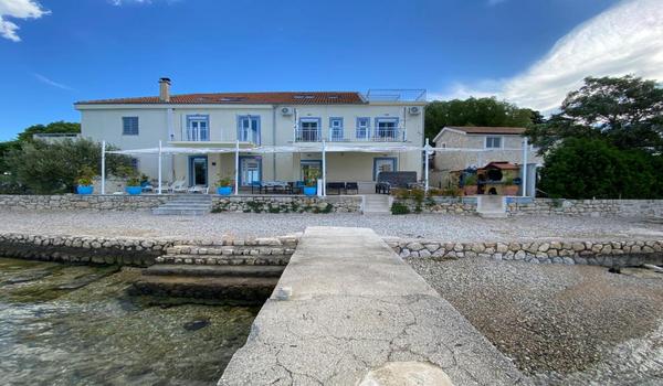 ola-travel-hotel-Seaside Apartment