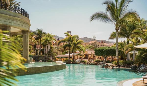 ola-travel-hotel-Iberostar Grand El Mirador
